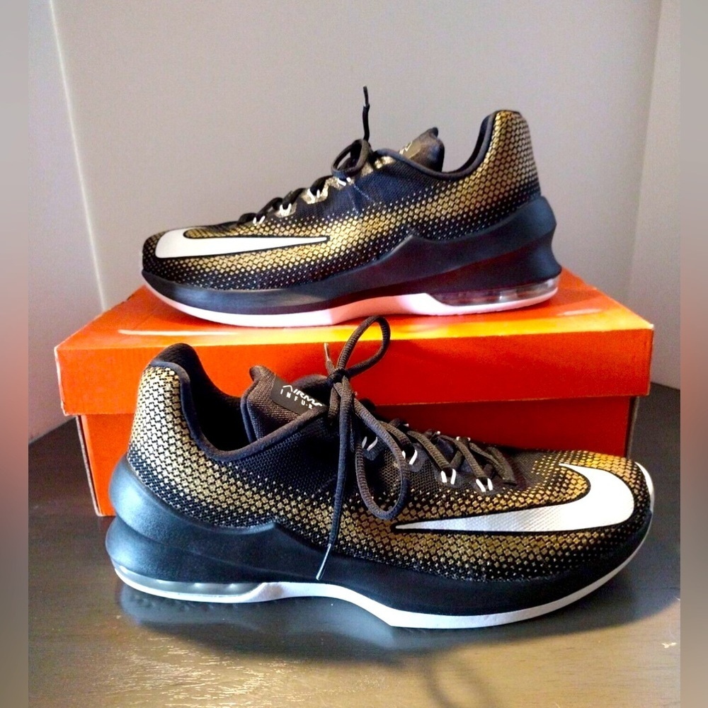 Nike Air Max‎ Infuriate Men's Size
10.5 Basketball Shoes​​​